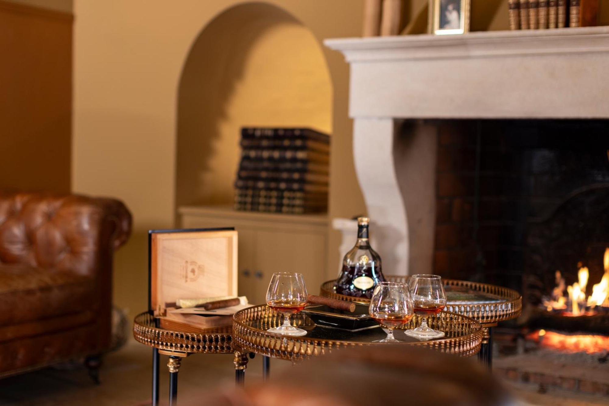 Chateau Les Oliviers De Salettes Charols Экстерьер фото