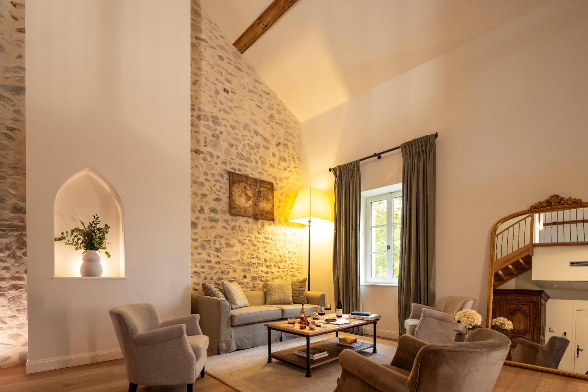 Chateau Les Oliviers De Salettes Charols Экстерьер фото