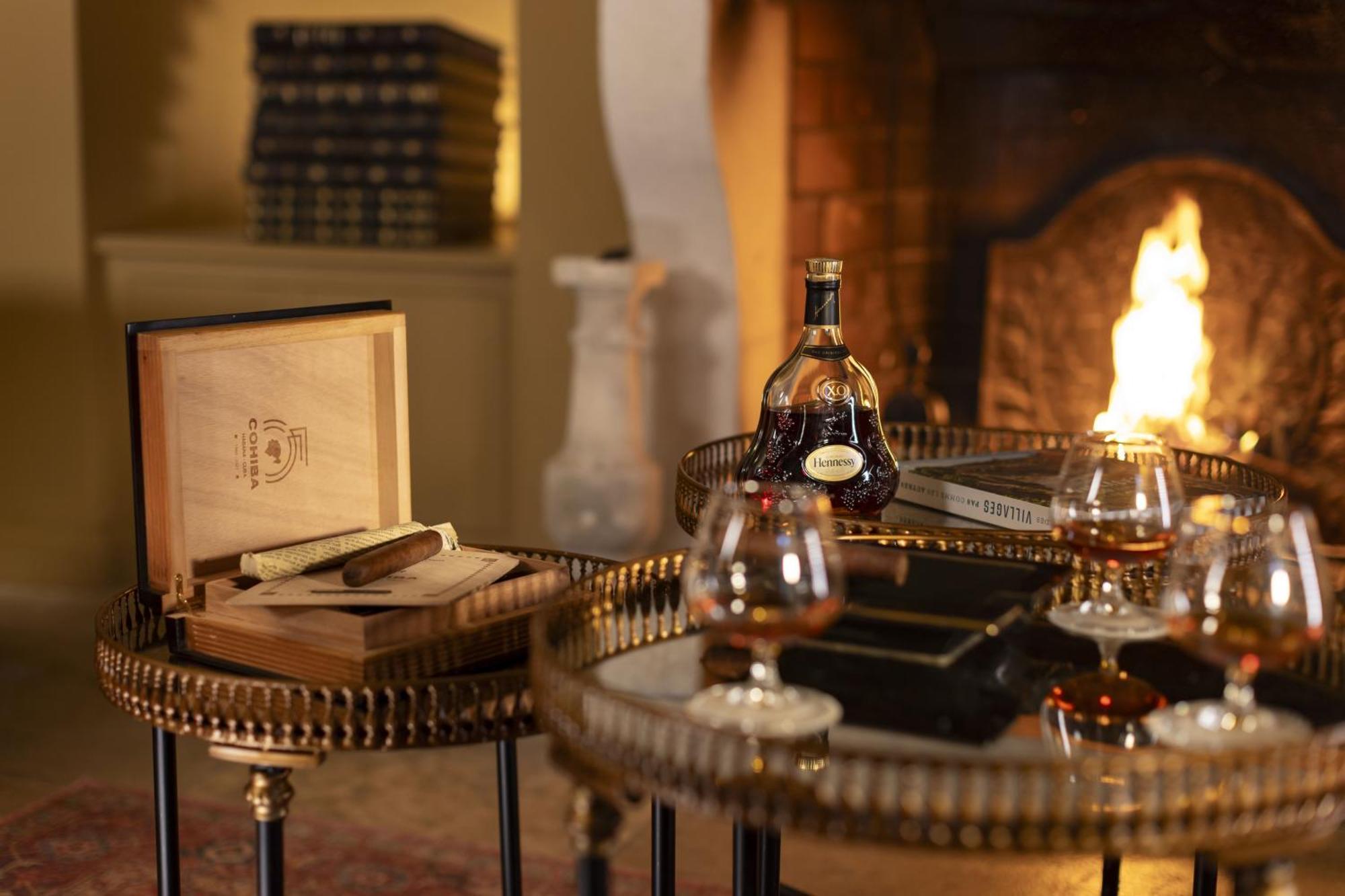 Chateau Les Oliviers De Salettes Charols Экстерьер фото